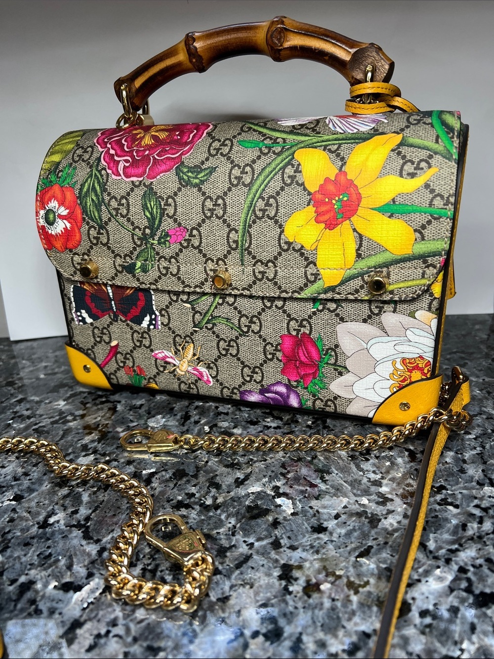Gucci GG Flora Small Padlock Bamboo Bag Floral Coated Canvas and Yellow Leather - Picture 4 of 16